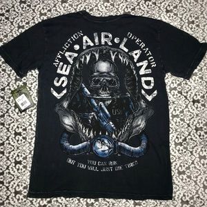 Men’s affliction t-shirt